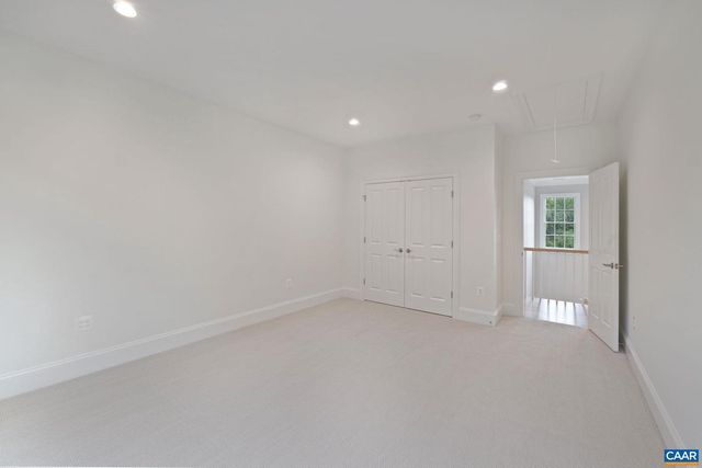 2 MORGANTOWN RD, Charlottesville, VA 22903