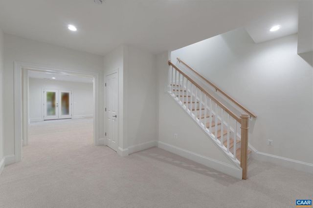 2 MORGANTOWN RD, Charlottesville, VA 22903