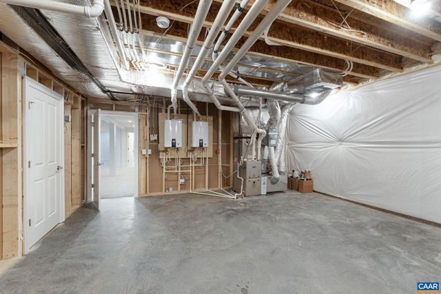 2 MORGANTOWN RD, Charlottesville, VA 22903