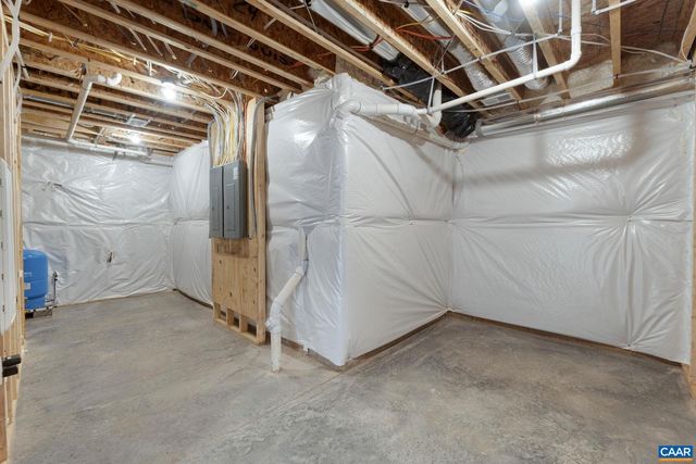 2 MORGANTOWN RD, Charlottesville, VA 22903