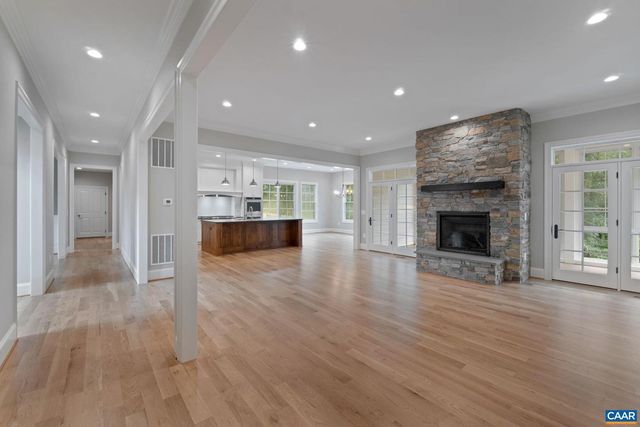 2 MORGANTOWN RD, Charlottesville, VA 22903