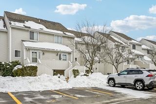 100 Merrimack Ave 9, Dracut, MA 01826