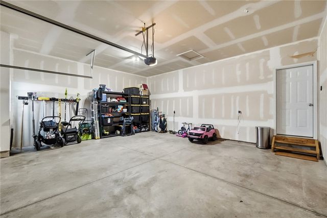610 Twilight Lane, Sugarcreek Twp, OH 45440