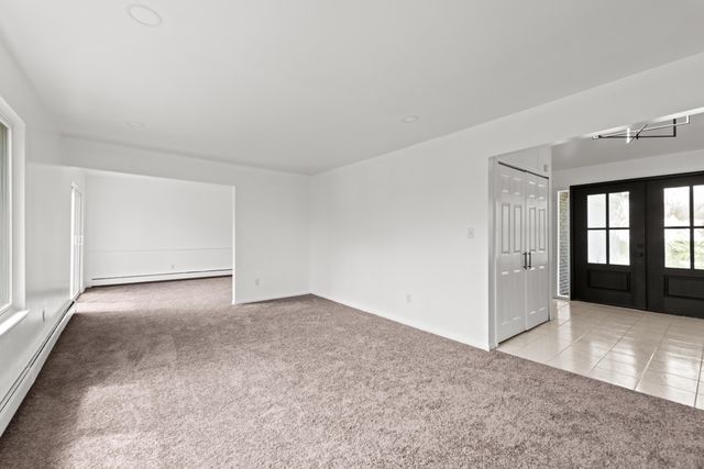 22589 Bell Brook Street, Southfield City, MI 48034