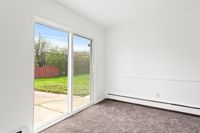22589 Bell Brook Street, Southfield City, MI 48034