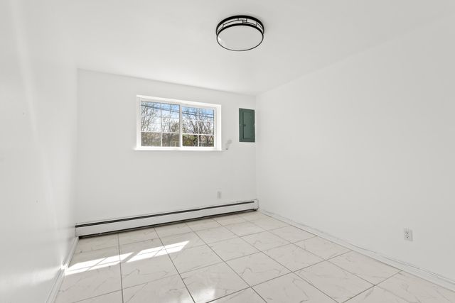 22589 Bell Brook Street, Southfield City, MI 48034