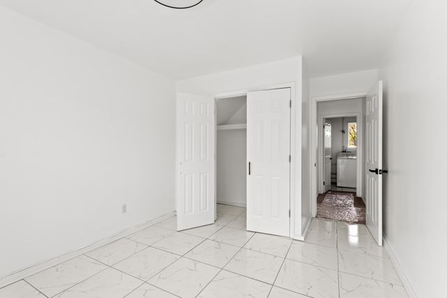 22589 Bell Brook Street, Southfield City, MI 48034