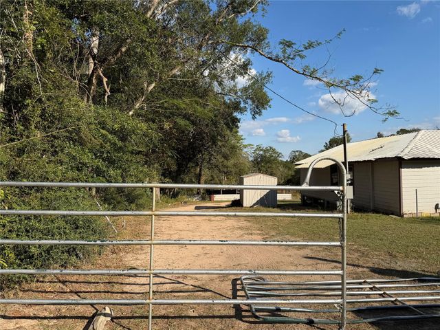 720 Brown Road, Cleveland, TX 77328