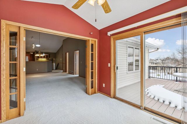 5550 Nathan Lane N 1, Plymouth, MN 55442