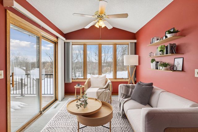 5550 Nathan Lane N 1, Plymouth, MN 55442