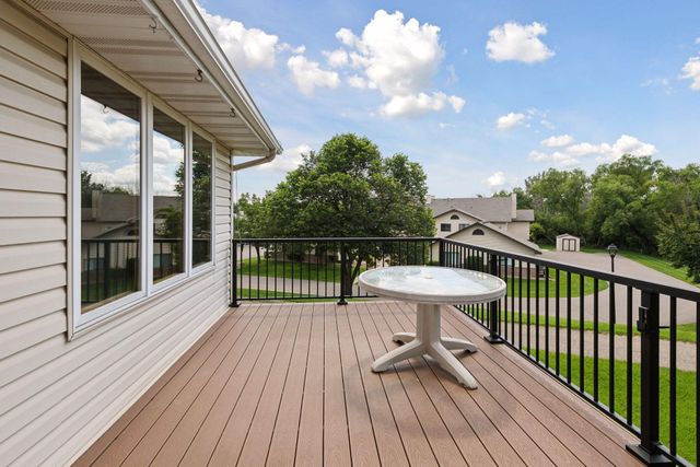 5550 Nathan Lane N 1, Plymouth, MN 55442