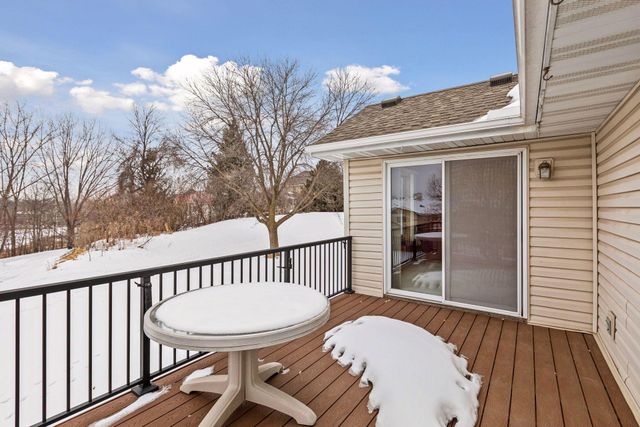 5550 Nathan Lane N 1, Plymouth, MN 55442