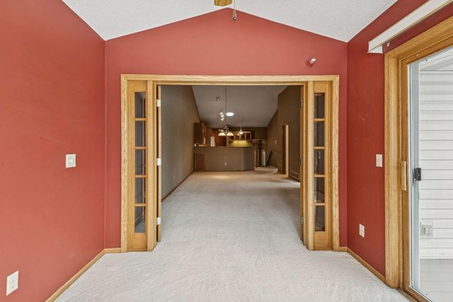 5550 Nathan Lane N 1, Plymouth, MN 55442