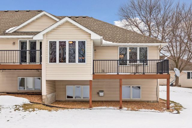 5550 Nathan Lane N 1, Plymouth, MN 55442