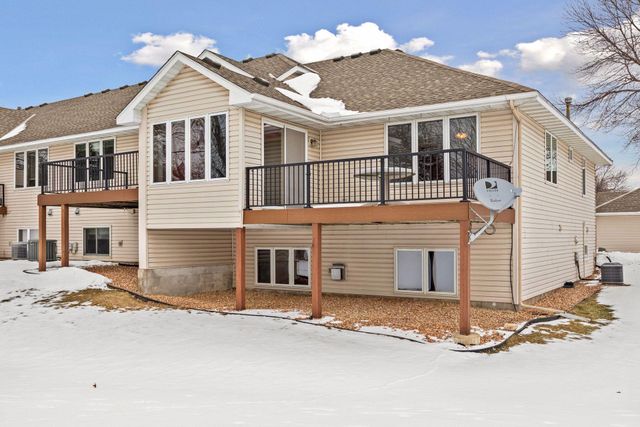 5550 Nathan Lane N 1, Plymouth, MN 55442