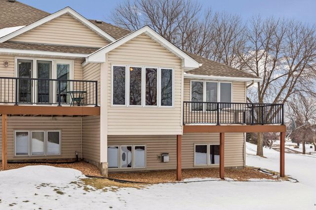 5550 Nathan Lane N 1, Plymouth, MN 55442