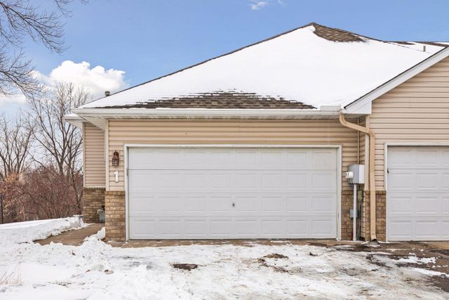 5550 Nathan Lane N 1, Plymouth, MN 55442