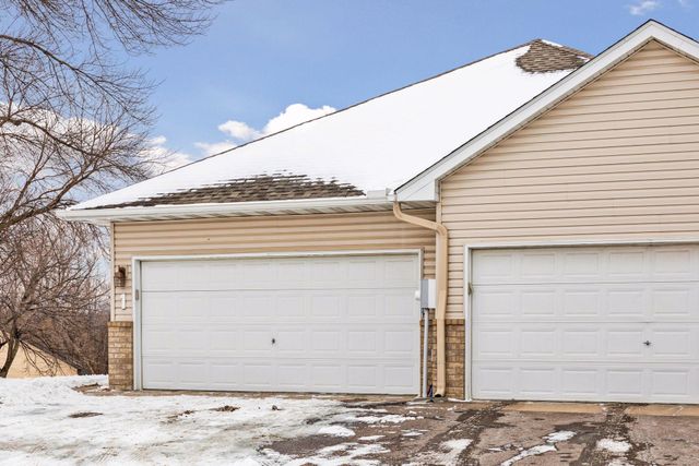 5550 Nathan Lane N 1, Plymouth, MN 55442