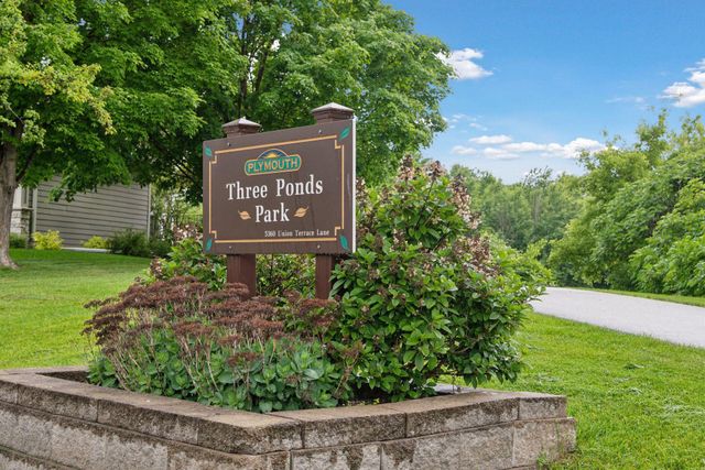 5550 Nathan Lane N 1, Plymouth, MN 55442