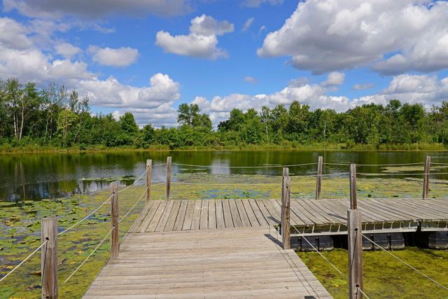 5550 Nathan Lane N 1, Plymouth, MN 55442