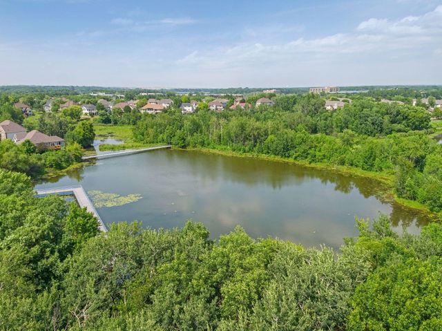 5550 Nathan Lane N 1, Plymouth, MN 55442