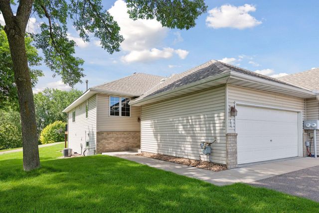 5550 Nathan Lane N 1, Plymouth, MN 55442