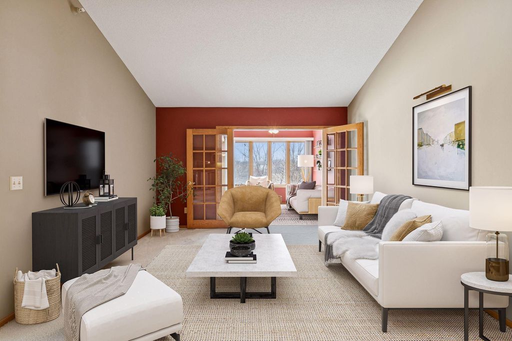 5550 Nathan Lane N 1, Plymouth, MN 55442