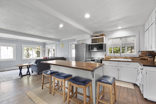 N2007 ELMWOOD BEACH ROAD, Chilton, WI 53014