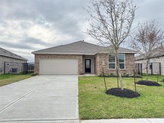 412 Robin Street, Angleton, TX 77515