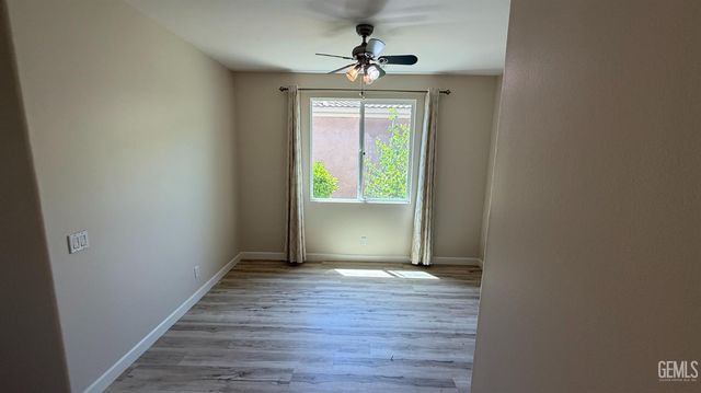 10302 Oldham Lane, Bakersfield, CA 93306