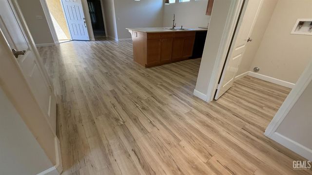 10302 Oldham Lane, Bakersfield, CA 93306