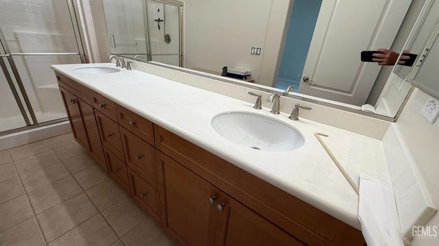 10302 Oldham Lane, Bakersfield, CA 93306