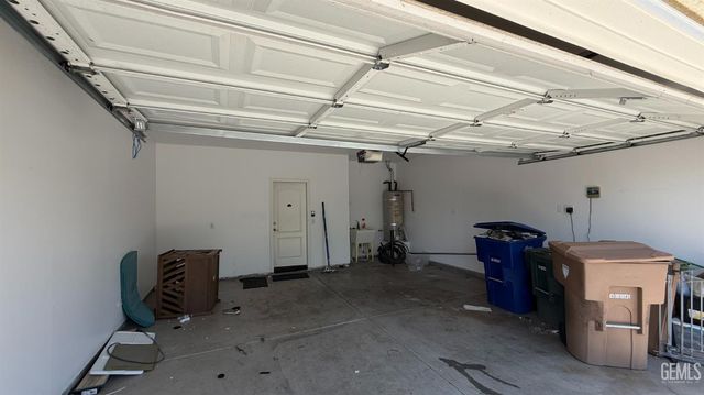 10302 Oldham Lane, Bakersfield, CA 93306
