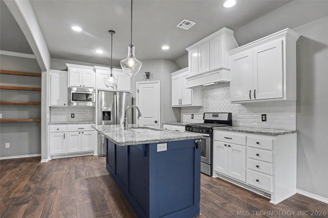 26576 E 143rd Street S, Coweta, OK 74429