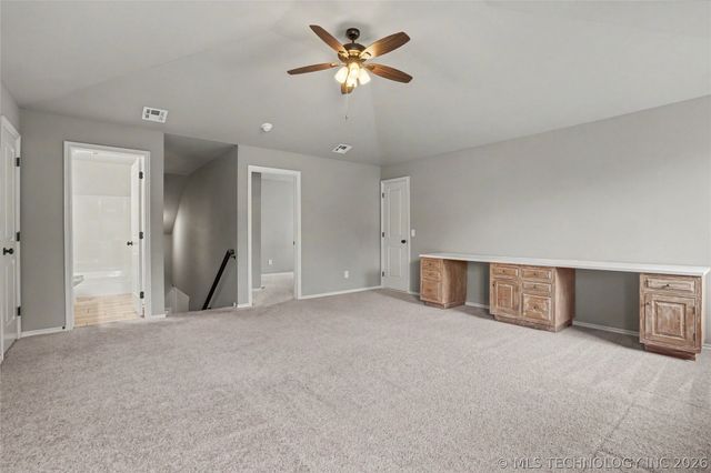26576 E 143rd Street S, Coweta, OK 74429