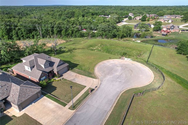 26576 E 143rd Street S, Coweta, OK 74429