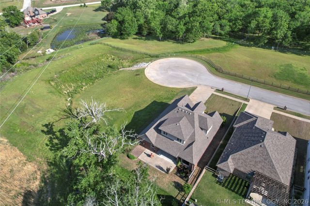 26576 E 143rd Street S, Coweta, OK 74429