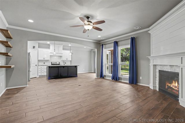 26576 E 143rd Street S, Coweta, OK 74429