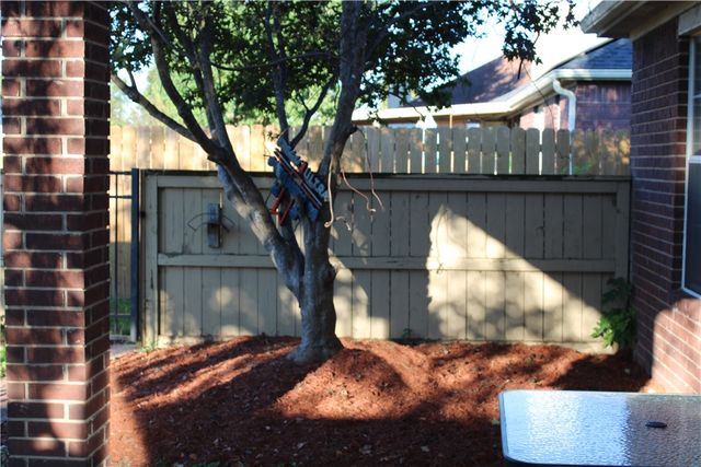 1306 E Kara Lane, Rogers, AR 72758