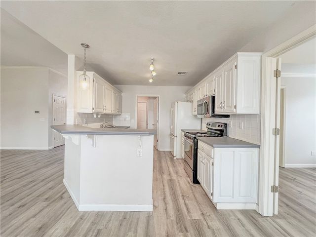 1306 E Kara Lane, Rogers, AR 72758