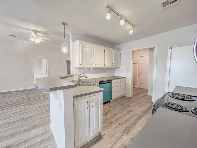 1306 E Kara Lane, Rogers, AR 72758