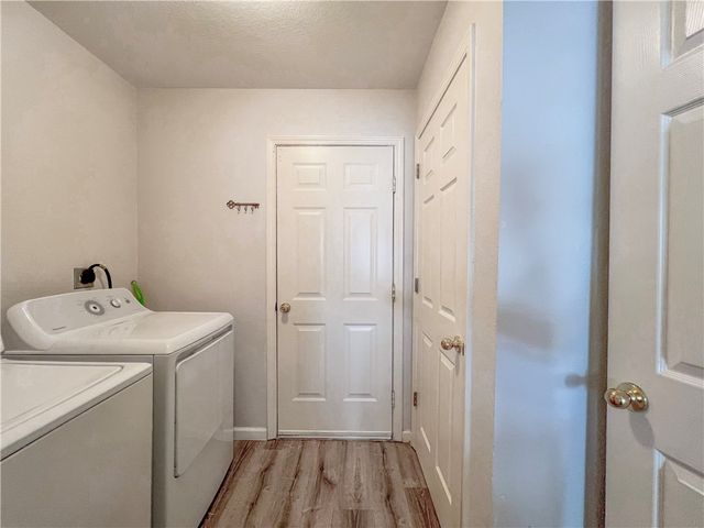 1306 E Kara Lane, Rogers, AR 72758