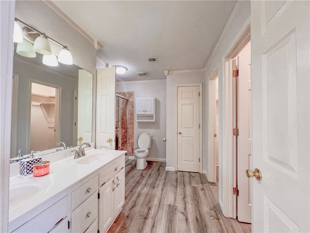 1306 E Kara Lane, Rogers, AR 72758