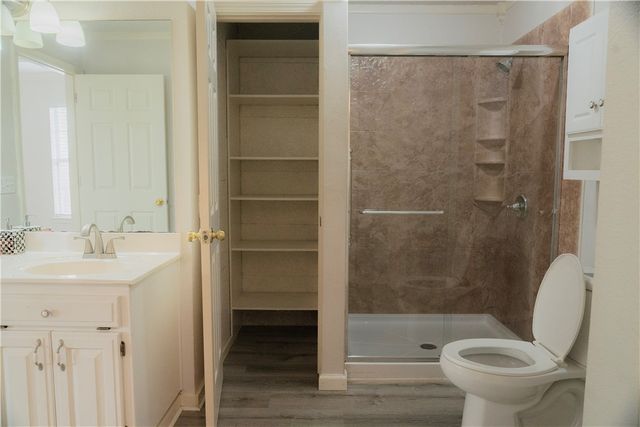 1306 E Kara Lane, Rogers, AR 72758