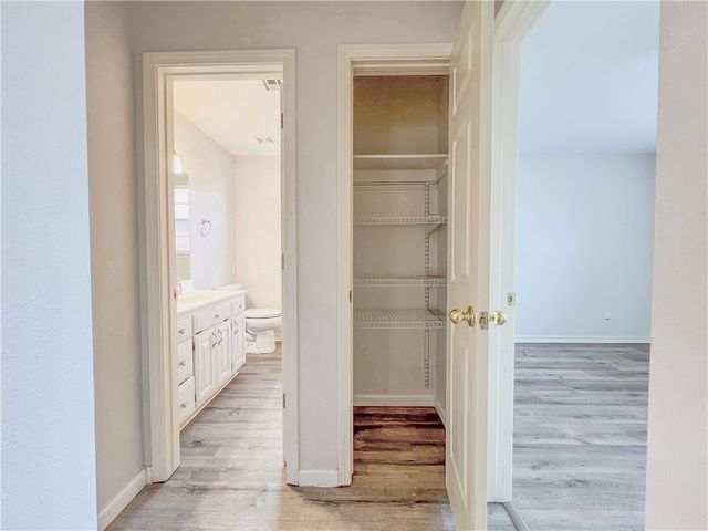 1306 E Kara Lane, Rogers, AR 72758