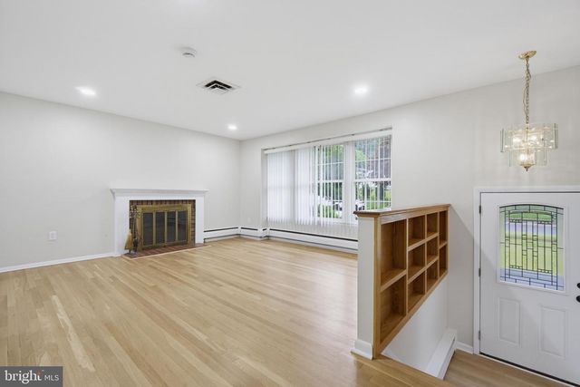 239 E TIMONIUM RD, Lutherville Timonium, MD 21093