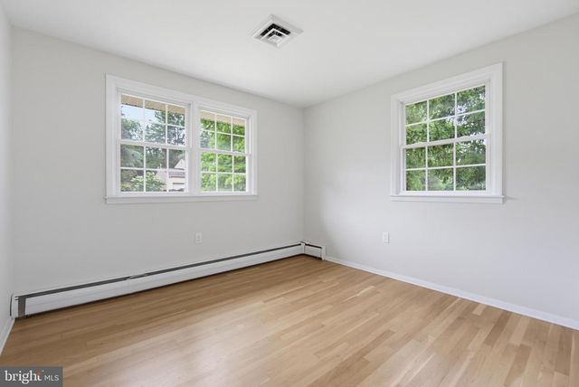 239 E TIMONIUM RD, Lutherville Timonium, MD 21093