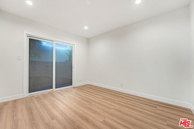 525 N Sweetzer Avenue 3, West Hollywood, CA 90048