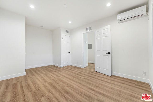 525 N Sweetzer Avenue 3, West Hollywood, CA 90048