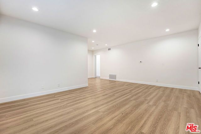 525 N Sweetzer Avenue 3, West Hollywood, CA 90048